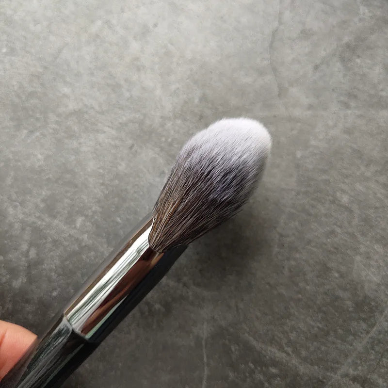 LOYBJ Face Contour Makeup Brushes Fan-shaped Professional Powder Blush Highlighter Bronzer V Face Silhouette Cosmetic Brush Tool